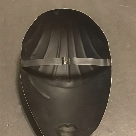 Rare Handmade Copper African Tribal Mask - Picture 5 of 5